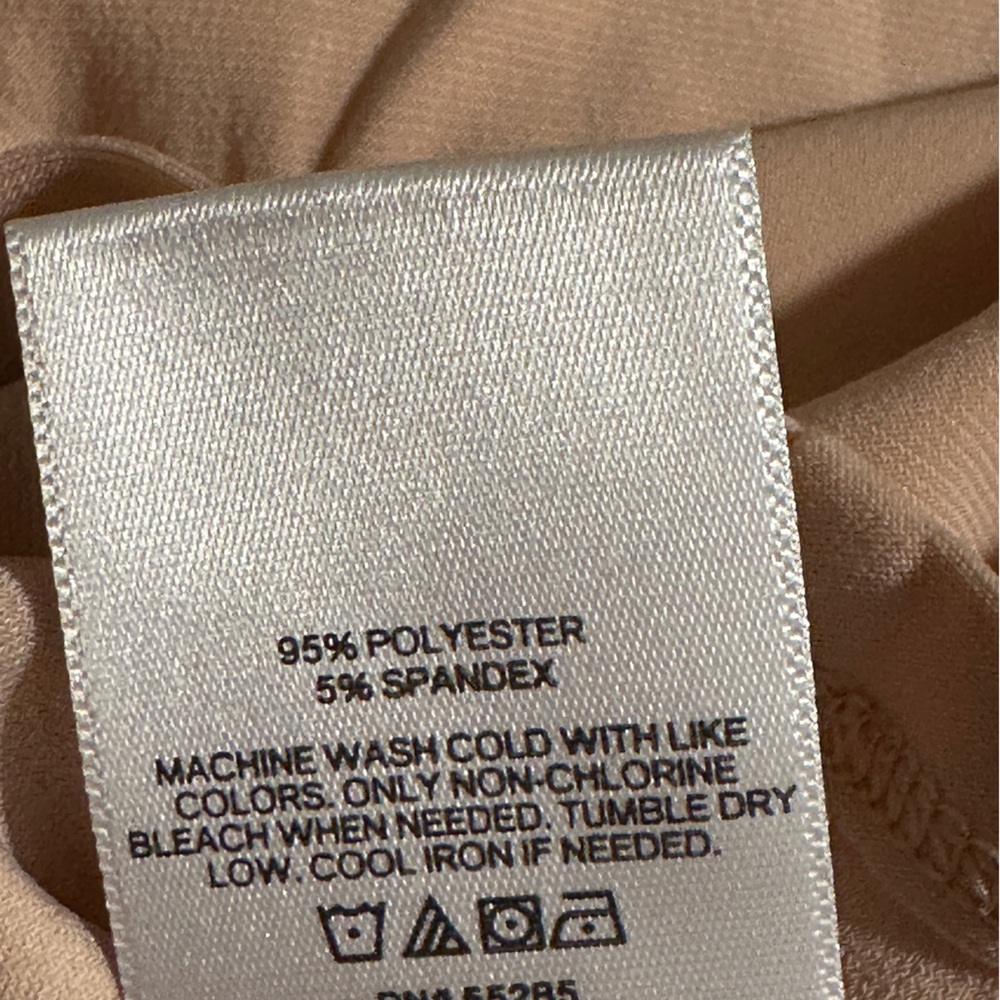 NWT Express blouse. - Picture 7 of 8